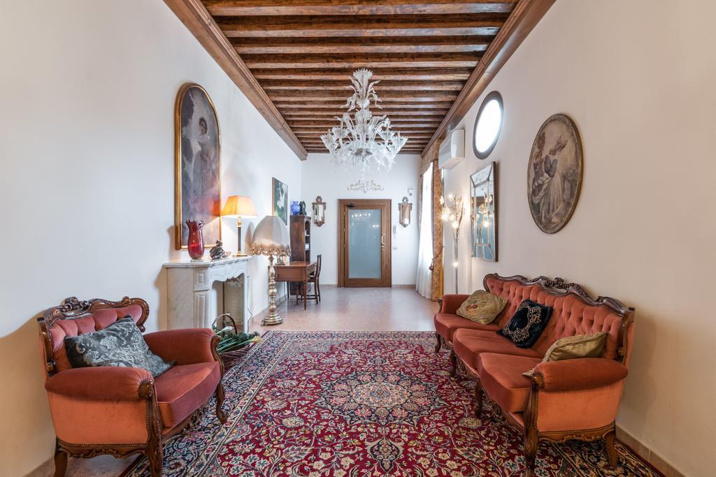 Palazzo Della Torre * Venedig